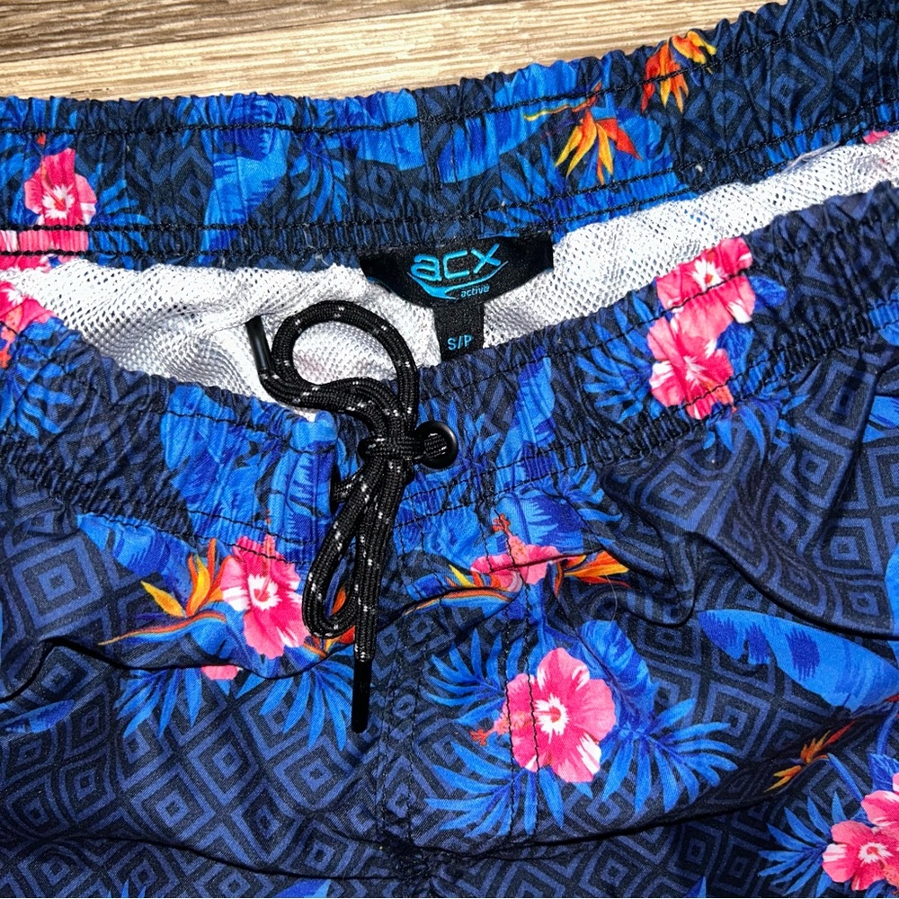 Men’s lined swim shorts - Picture 10 of 13